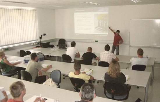 [Translate to Hrvatski:] CNC Kurs an der TCM Academy 